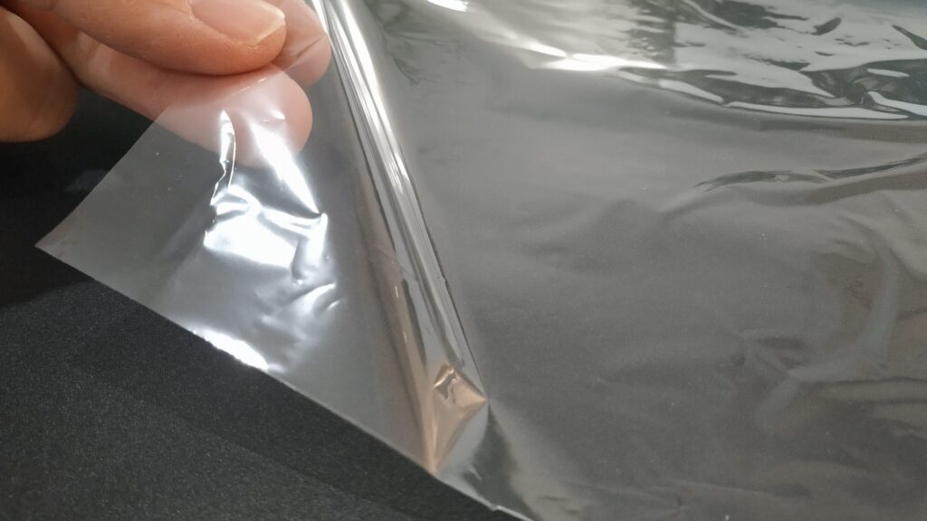 فیلم مایلار شفاف ضخامت ده میکرون
[source:micronwings.com]